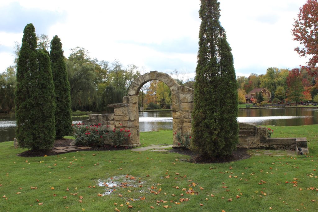 Gervasi vineyard lake 