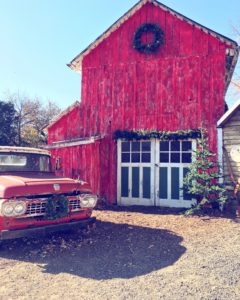 red bar Old Lucketts Store